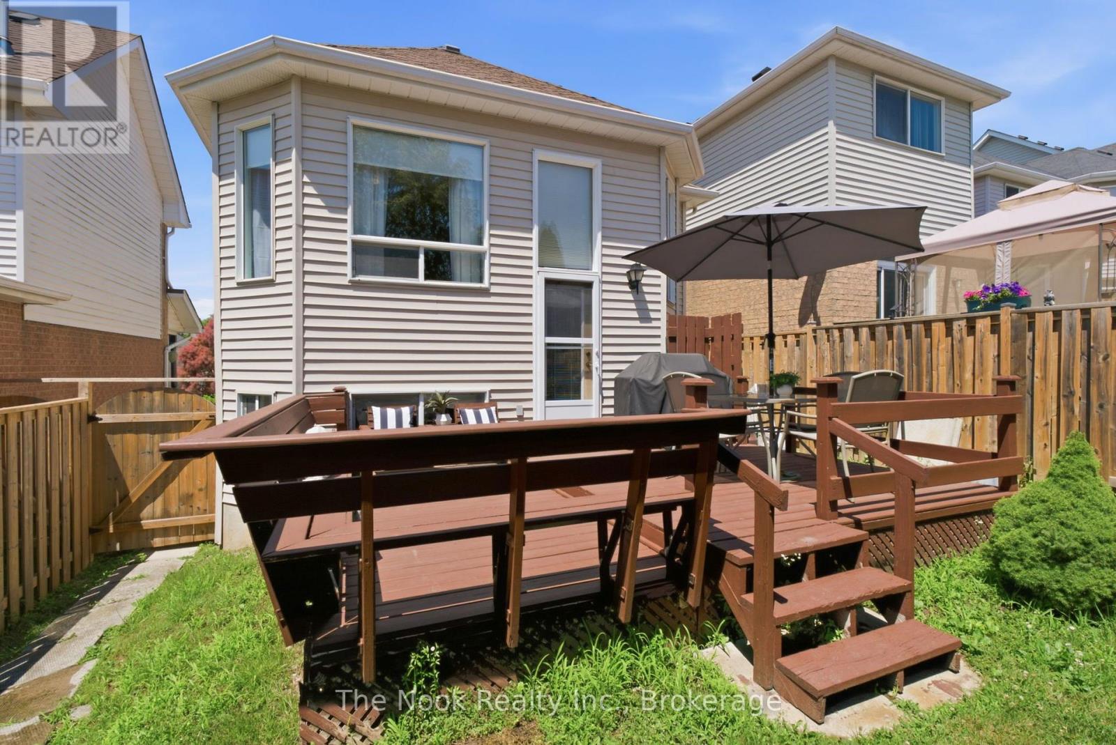1120 TIMBERLAND CRESCENT - 43