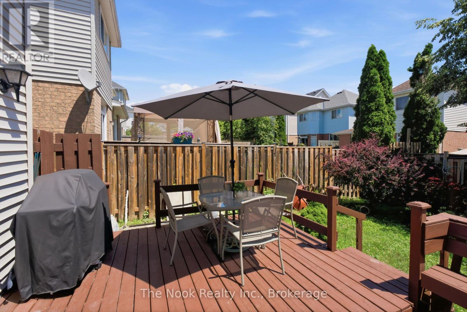 1120 TIMBERLAND CRESCENT - 45