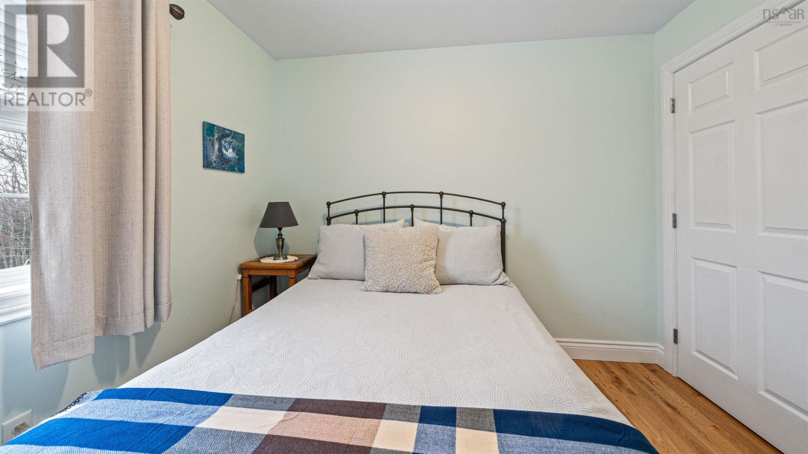 89 Clearwood Court - 28