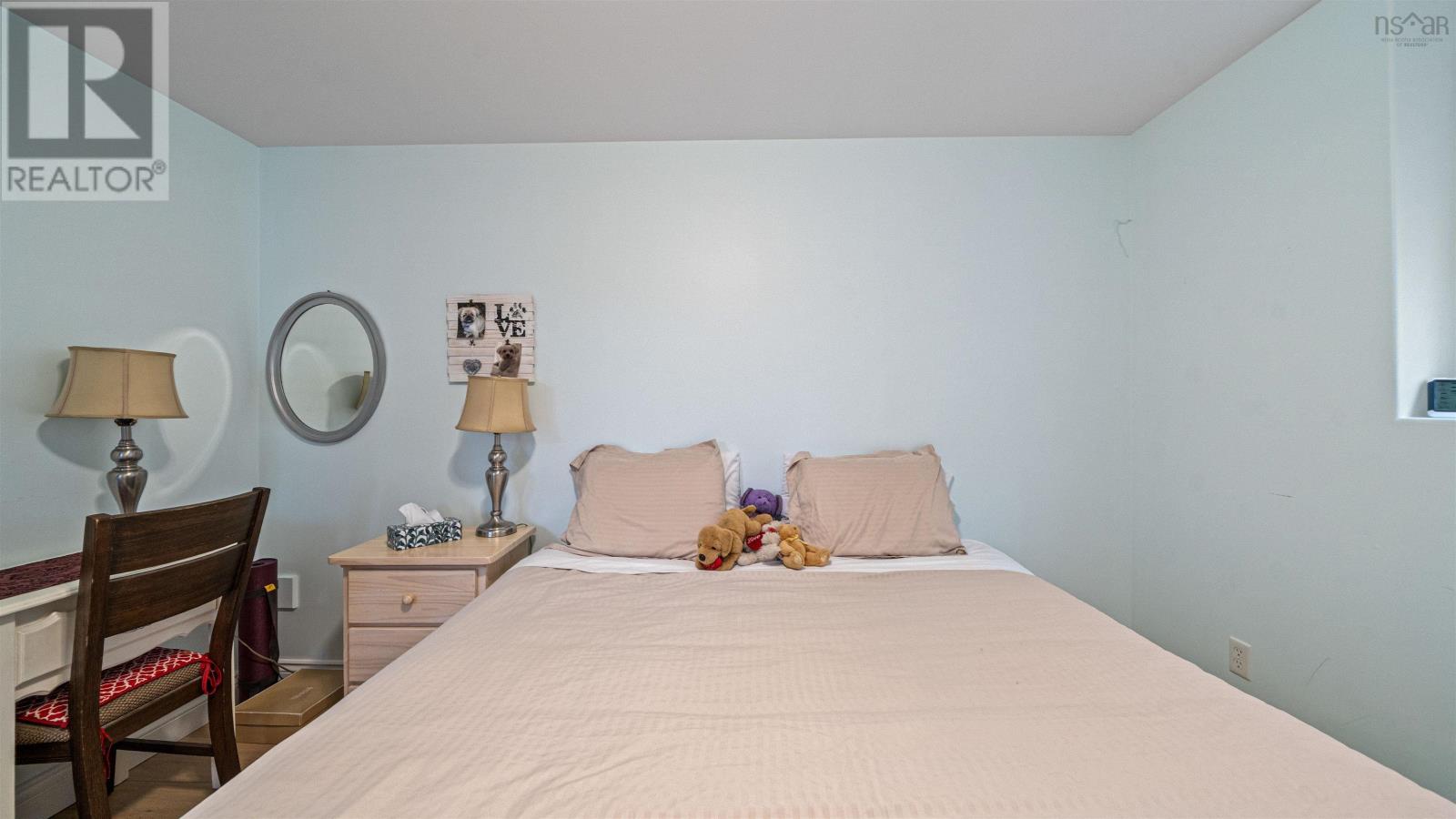 89 Clearwood Court - 35