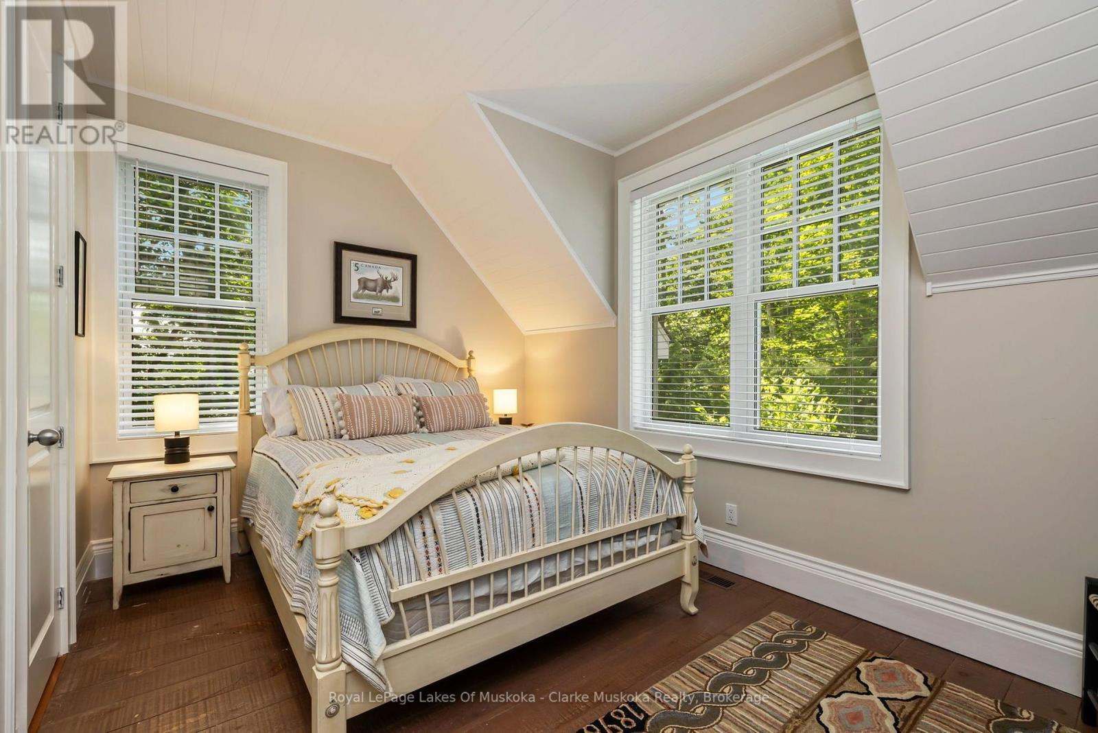 #5 1019 BLUFF ROAD - Image 28