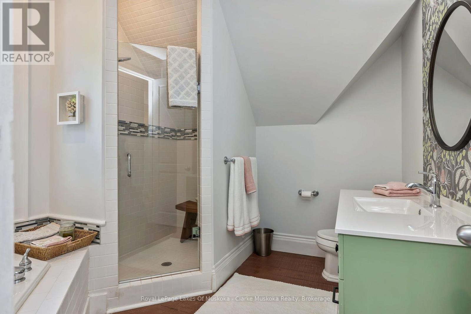 #5 1019 BLUFF ROAD - Image 29