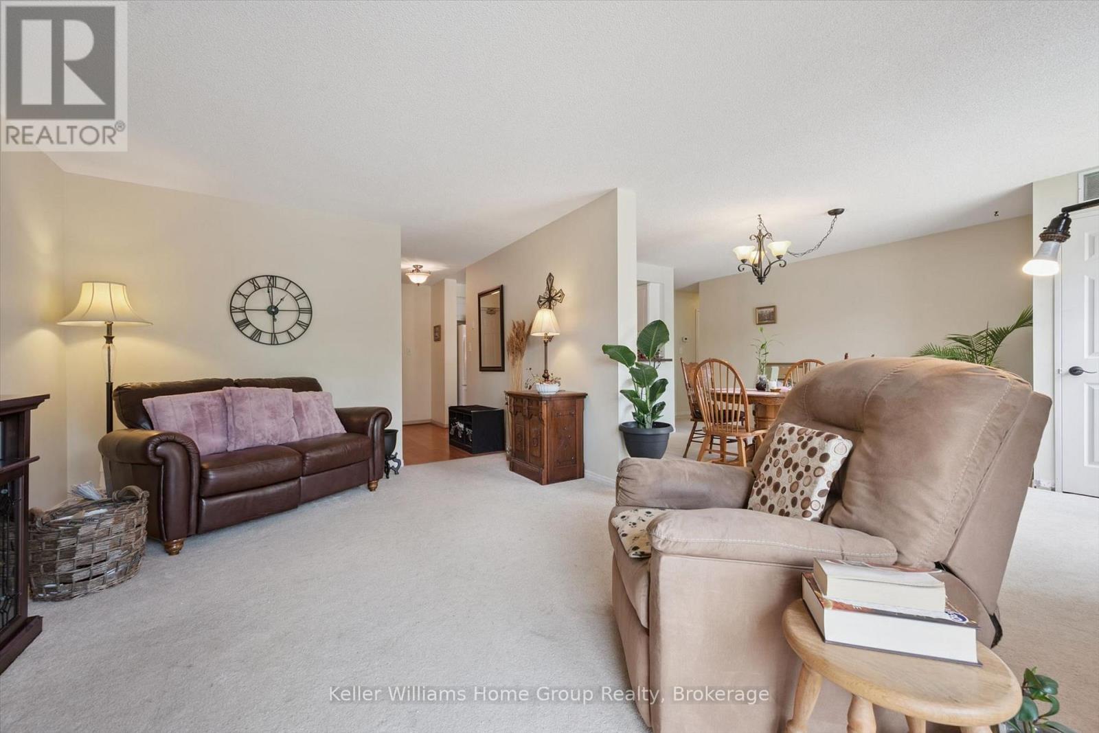 #305 245 QUEEN STREET W - 13
