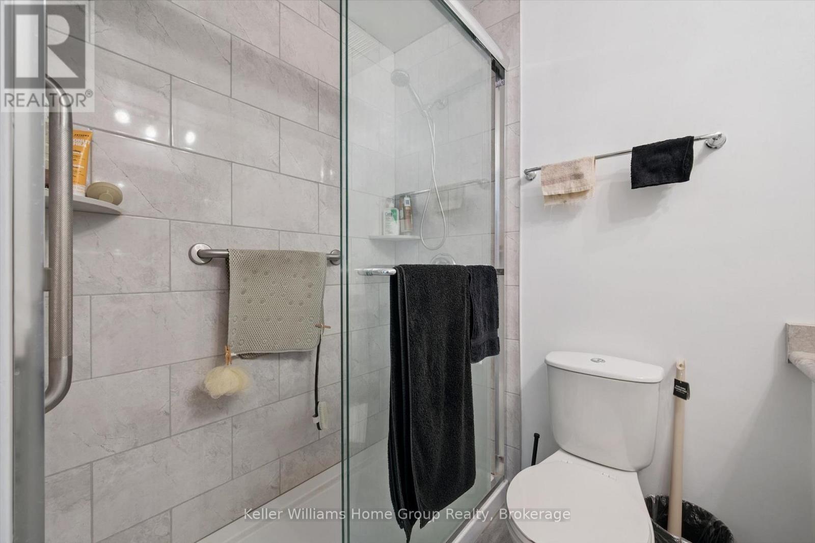 #305 245 QUEEN STREET W - 30