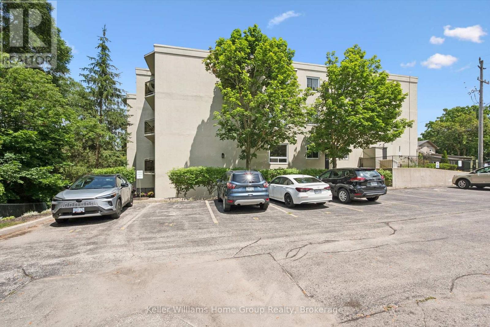 #305 245 QUEEN STREET W - 38