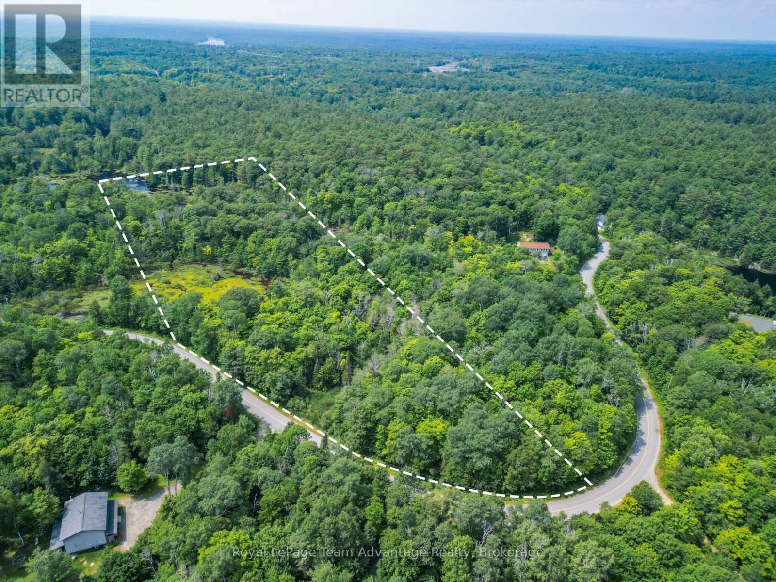 Aerial with Approximate Lot Line