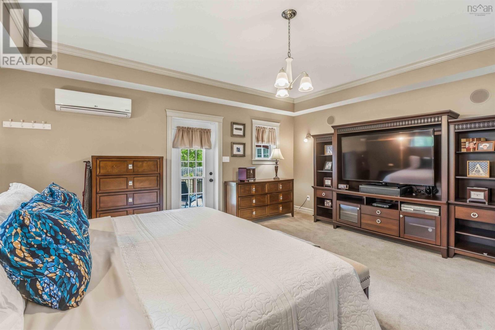 1460 Bridge Street - 33