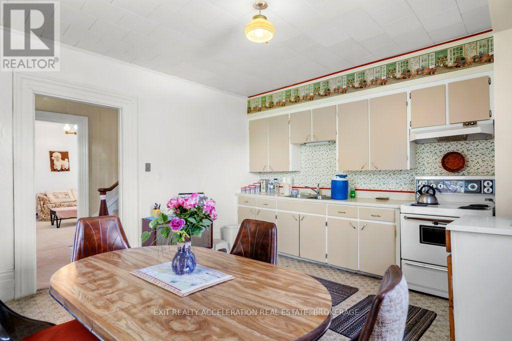 38 FITCHETT ROAD - 14