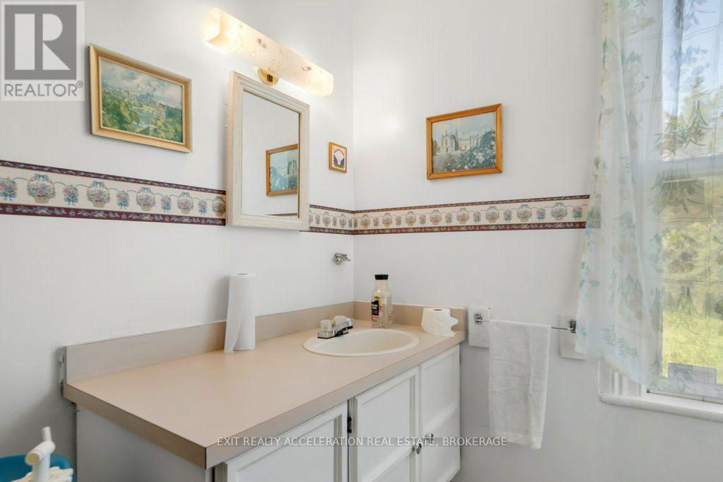 38 FITCHETT ROAD - 25