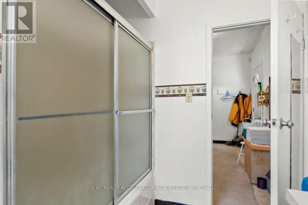 38 FITCHETT ROAD - 26
