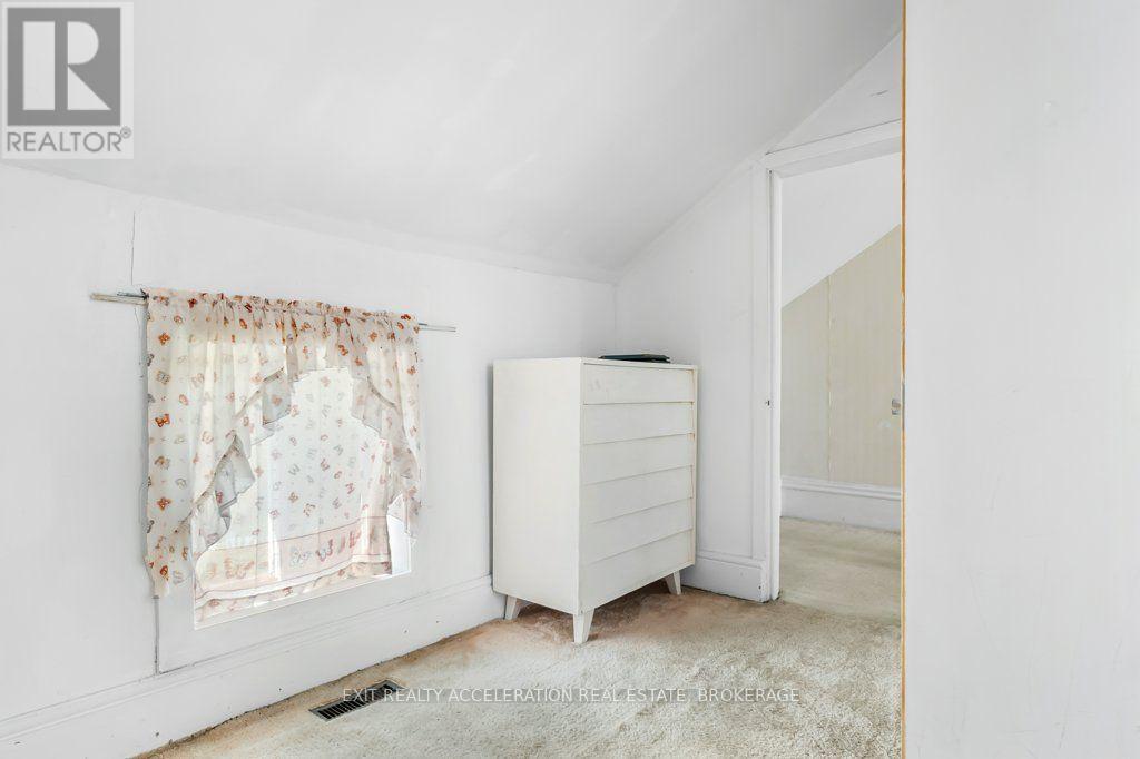 38 FITCHETT ROAD - 32