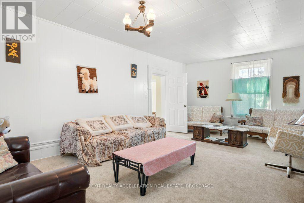 38 FITCHETT ROAD - 8