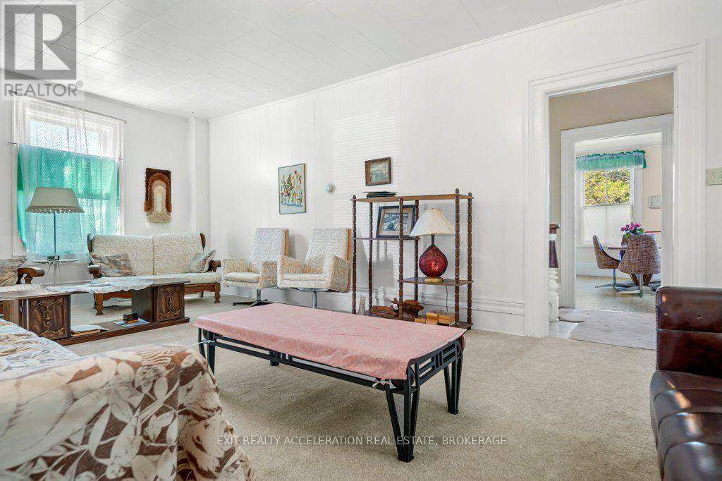 38 FITCHETT ROAD - 9