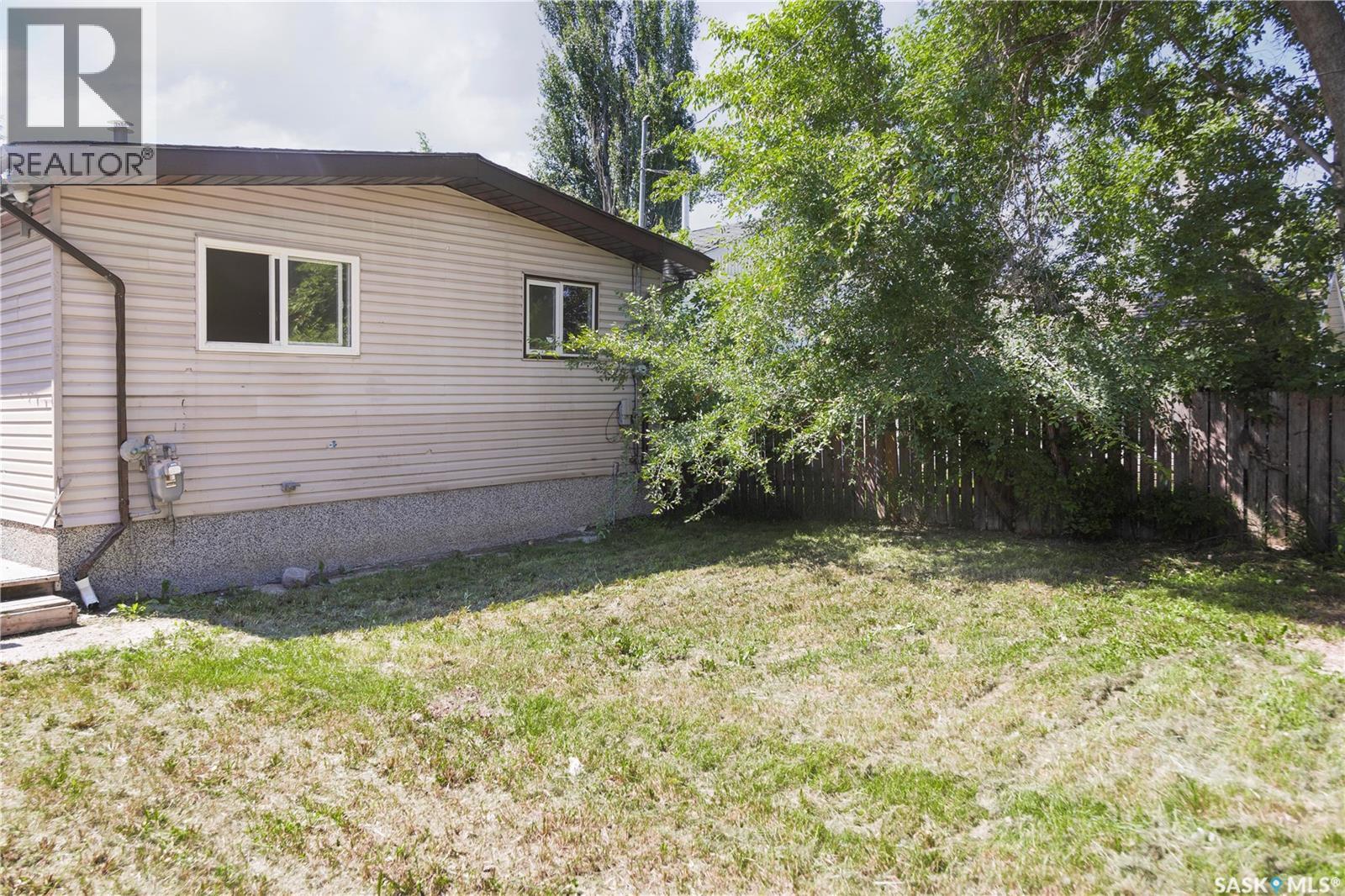 1450 15th STREET W - 2