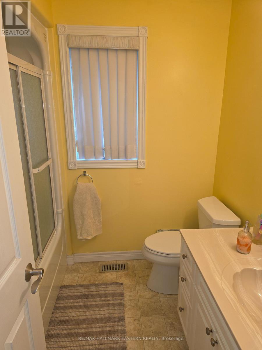 990 SILVERDALE ROAD - 12