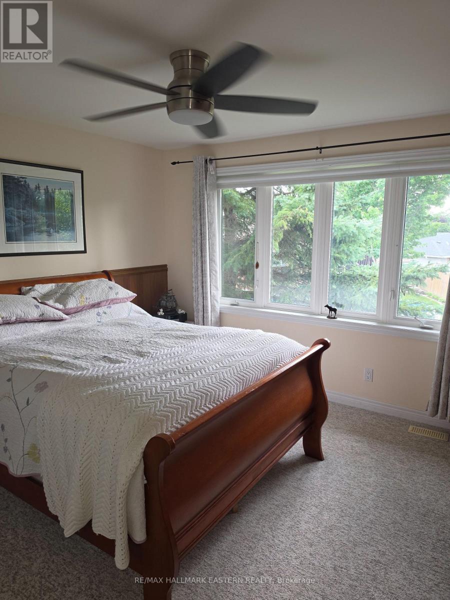 990 SILVERDALE ROAD - 13