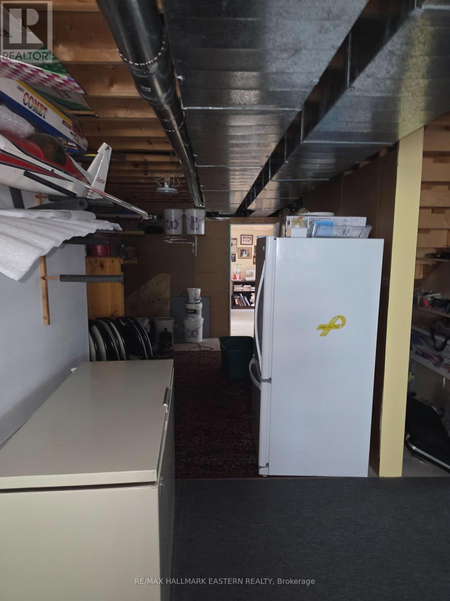 990 SILVERDALE ROAD - 21