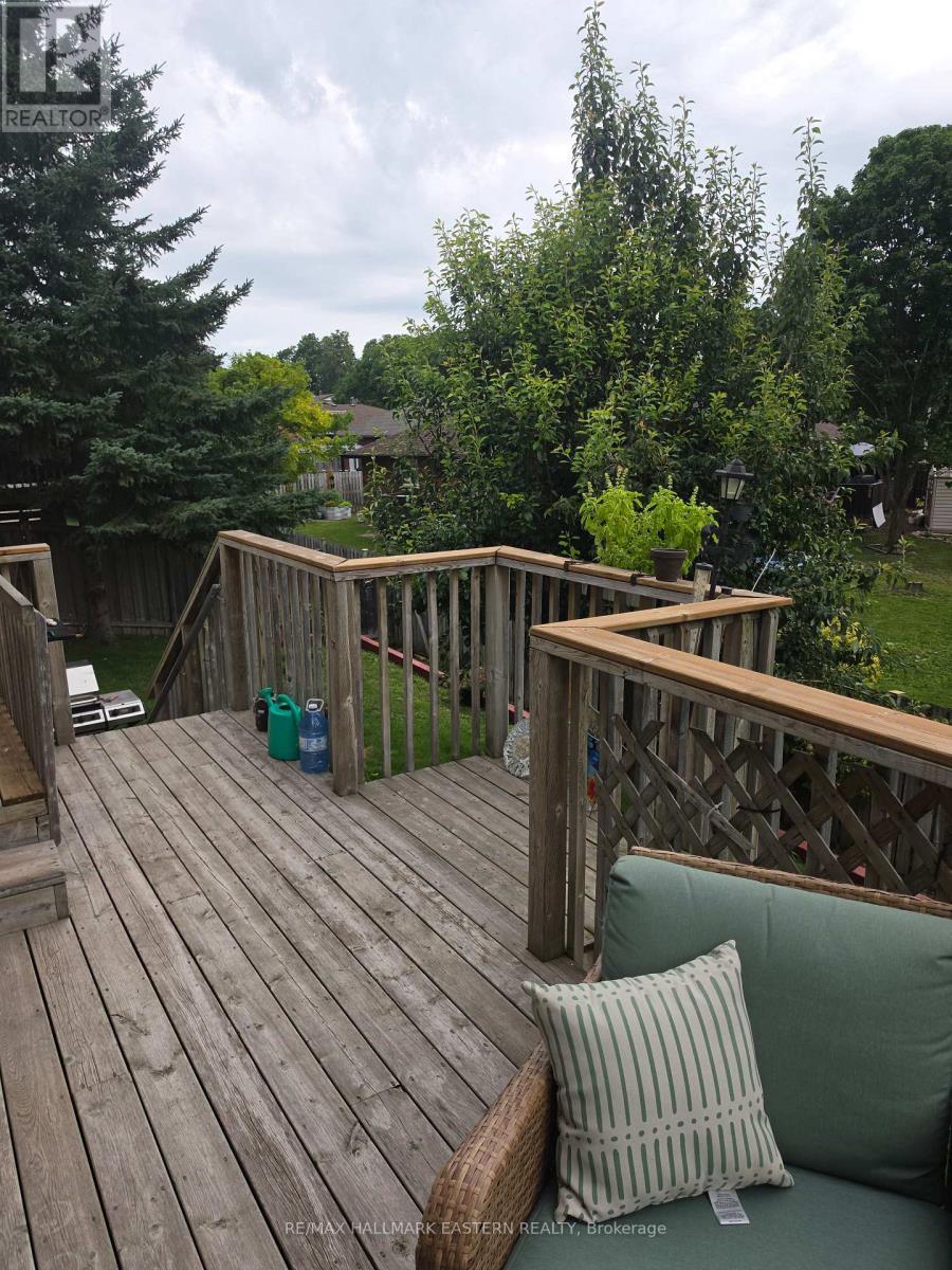 990 SILVERDALE ROAD - 24
