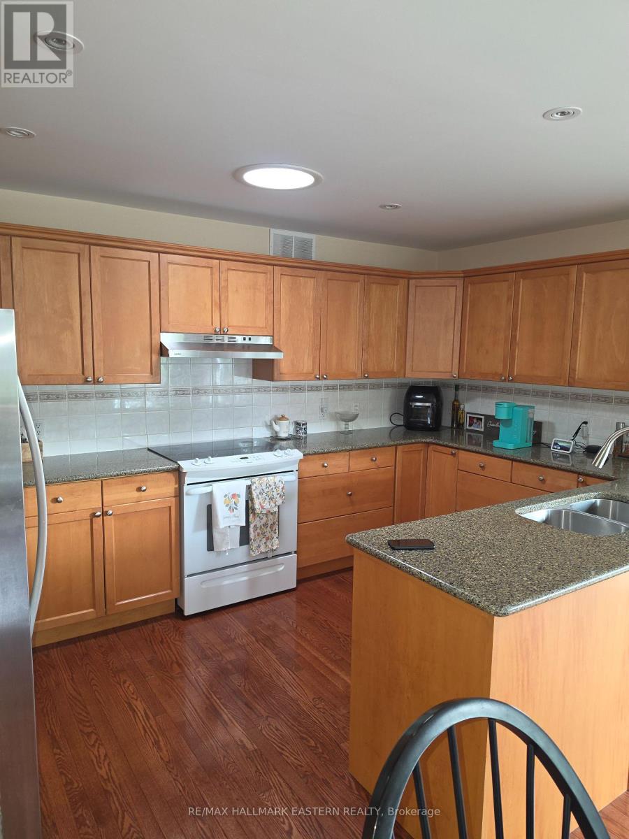 990 SILVERDALE ROAD - 7