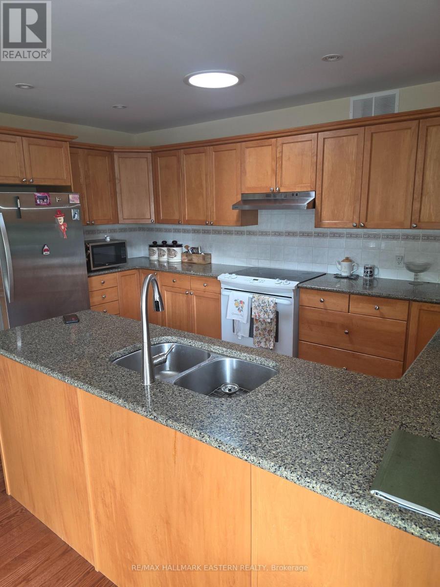 990 SILVERDALE ROAD - 8