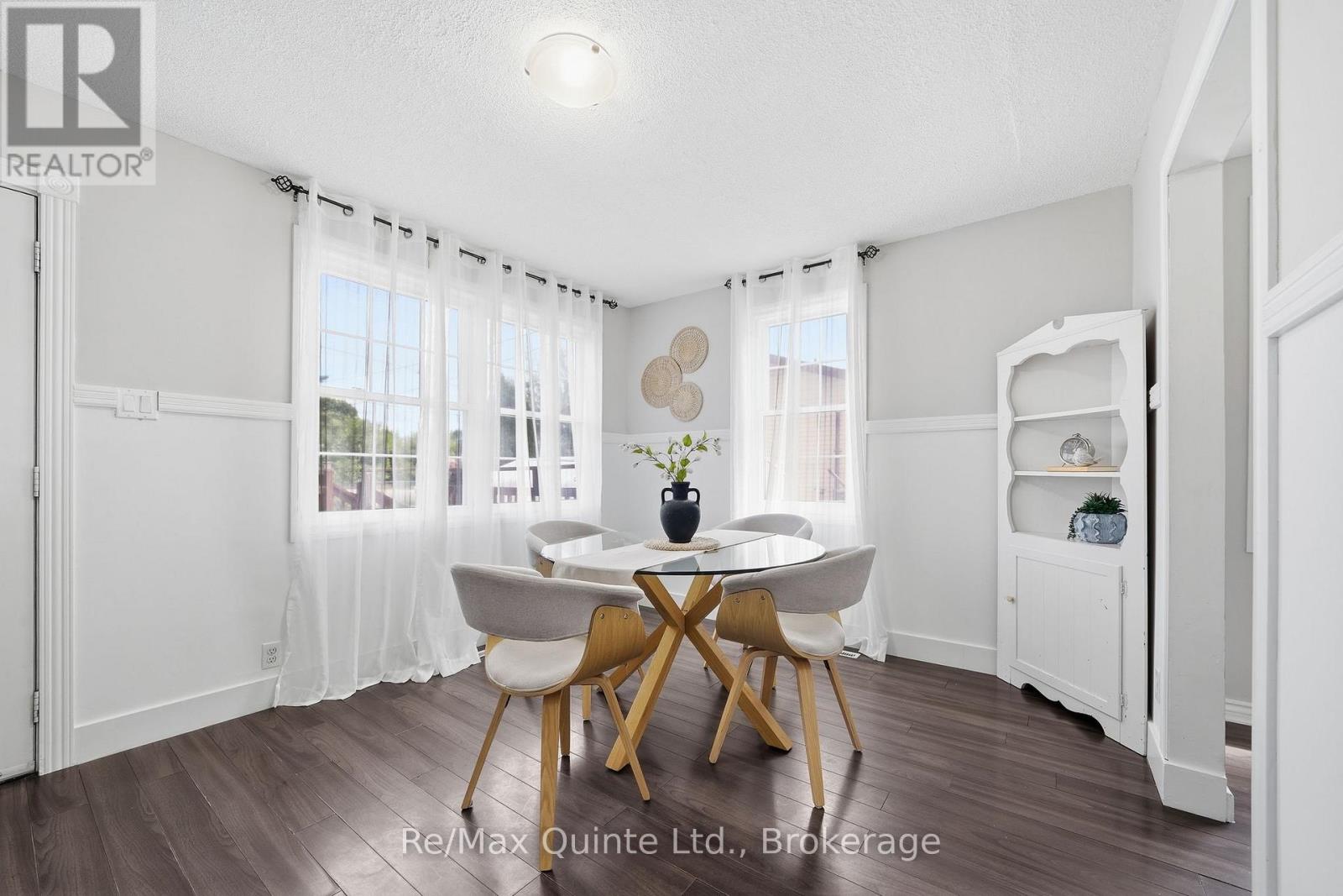 84 CAMPBELL STREET - 12