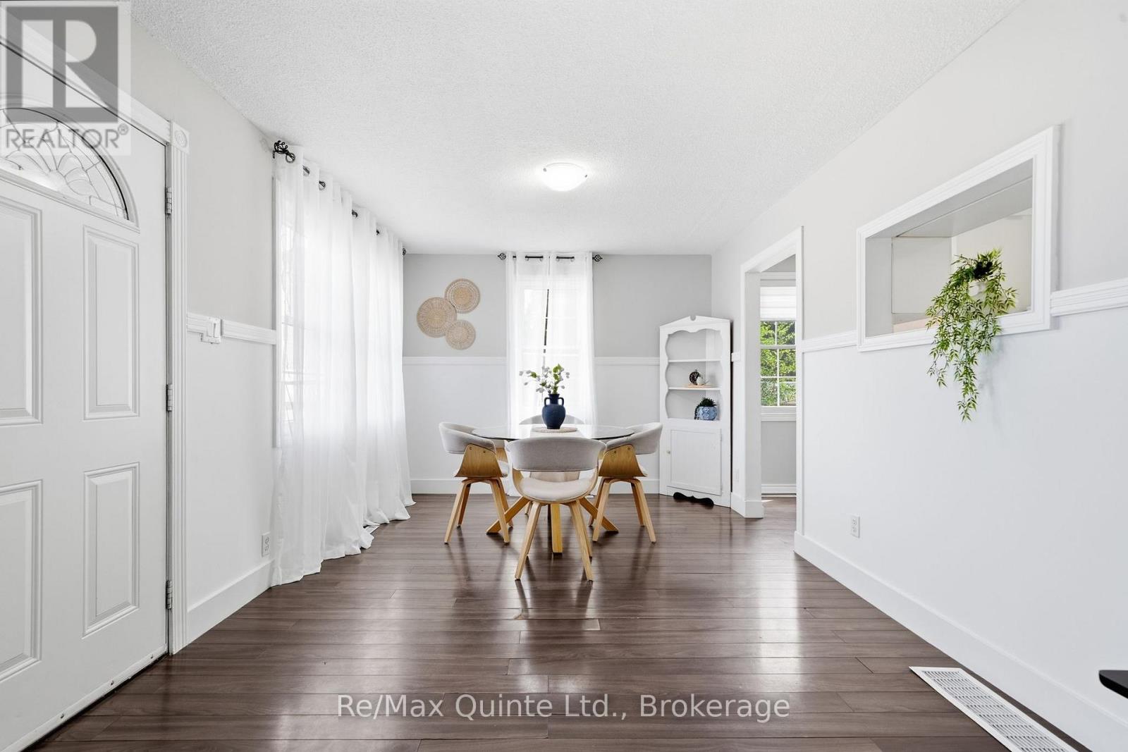 84 CAMPBELL STREET - 13