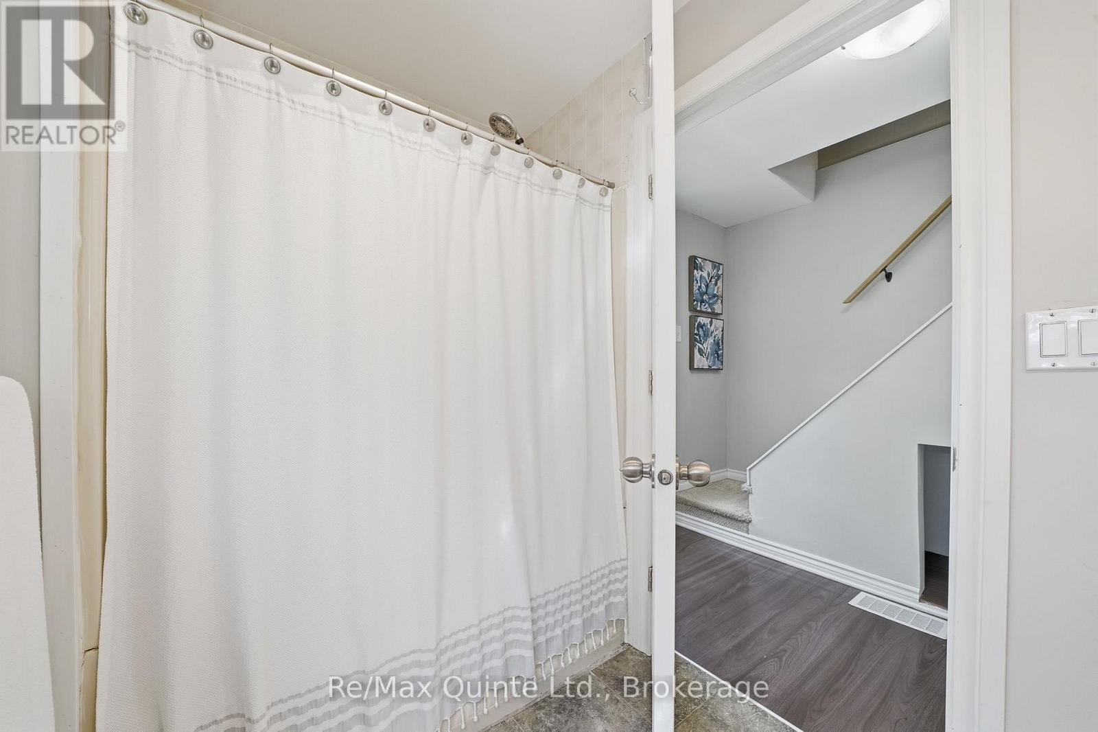 84 CAMPBELL STREET - 19