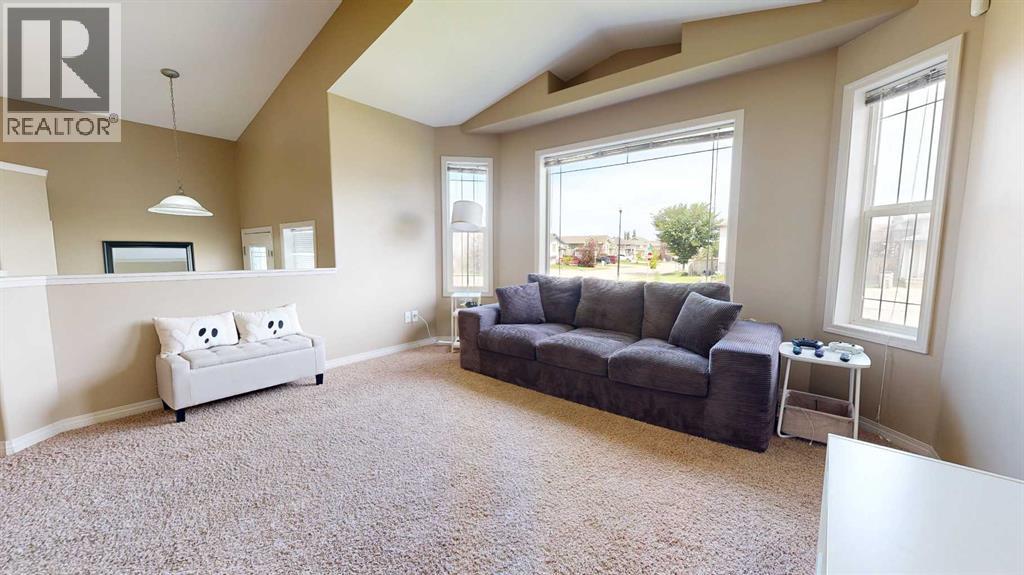 8941 70 Avenue - Image 4