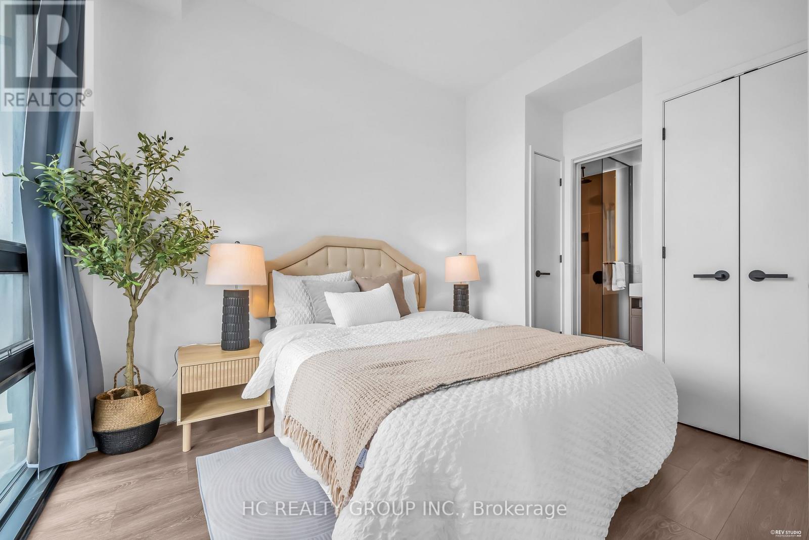 #1805 55 CHARLES STREET E - 17