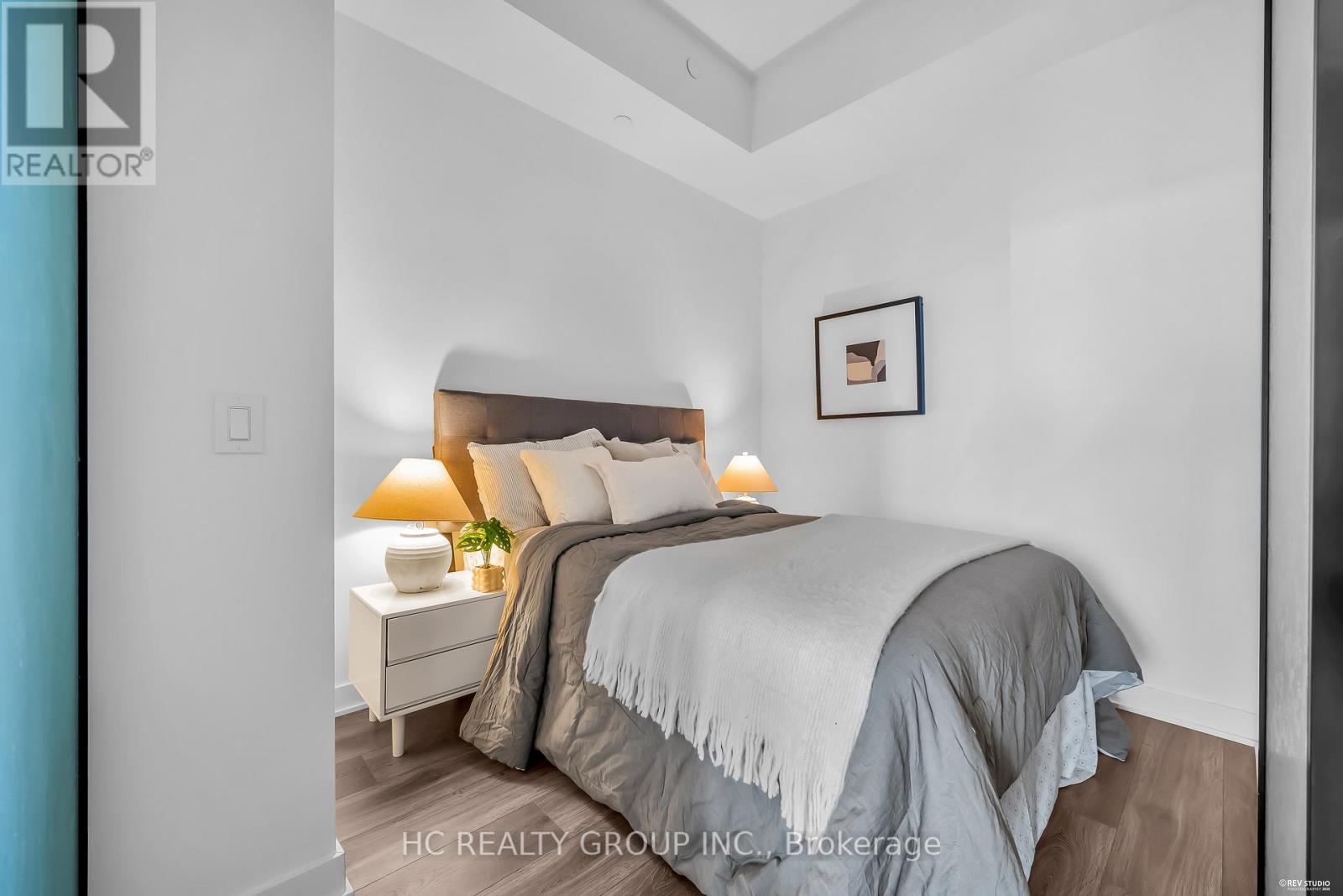 #1805 55 CHARLES STREET E - 21