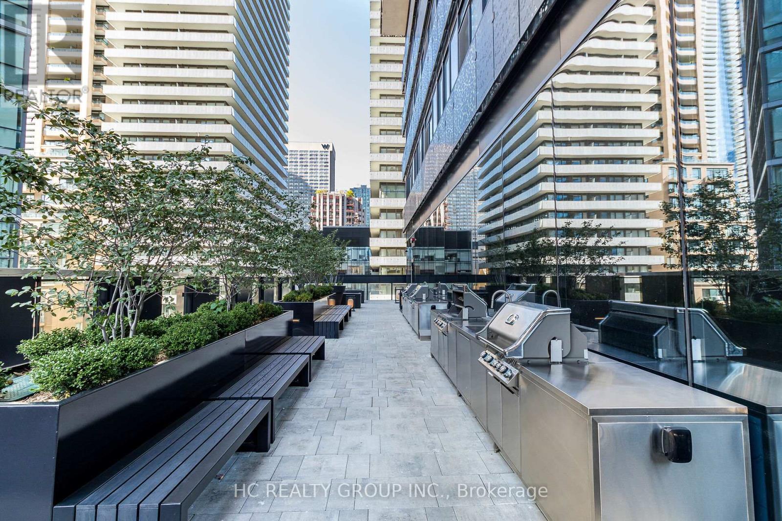 #1805 55 CHARLES STREET E - 32