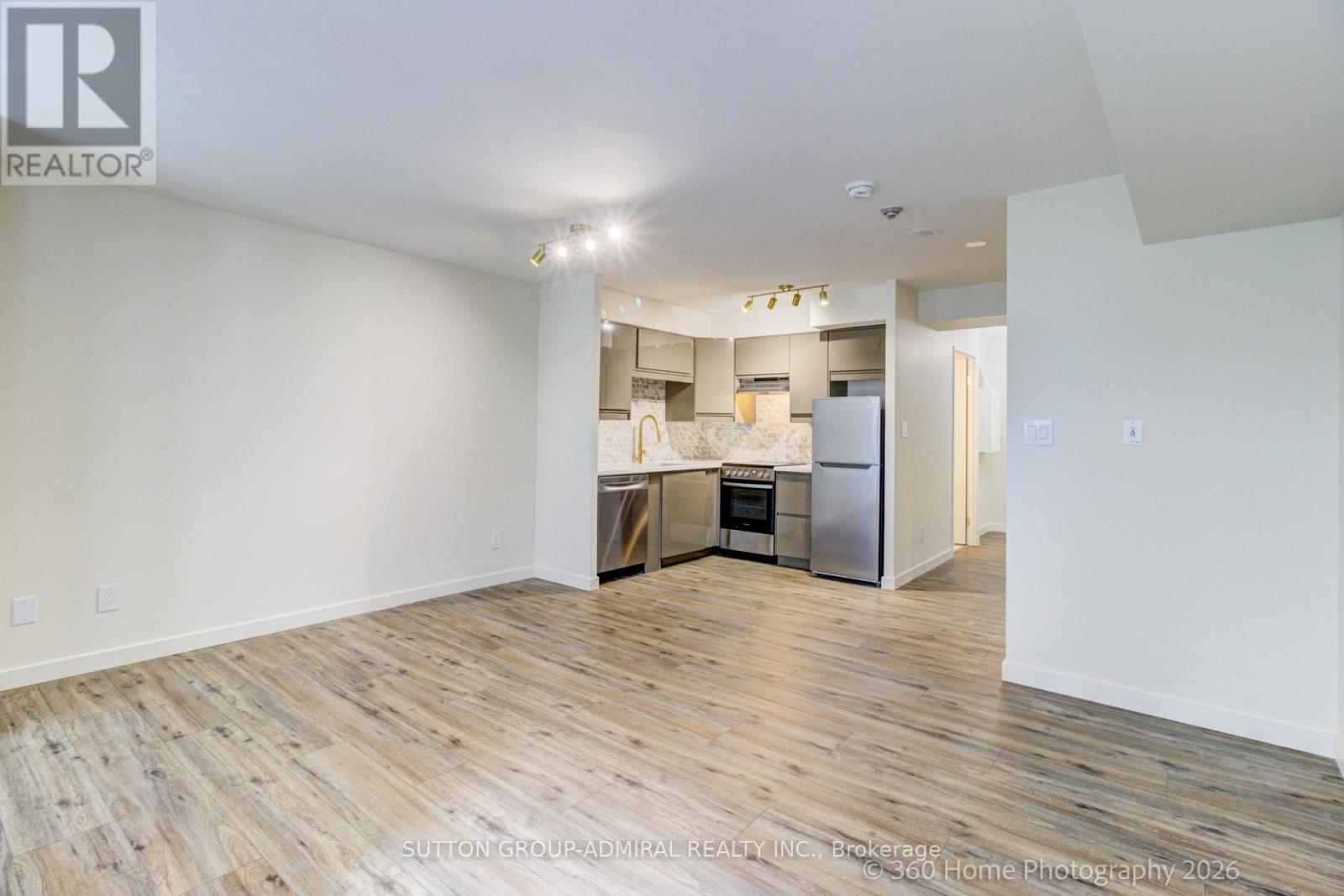 #501 43 EGLINTON AVENUE E - 11