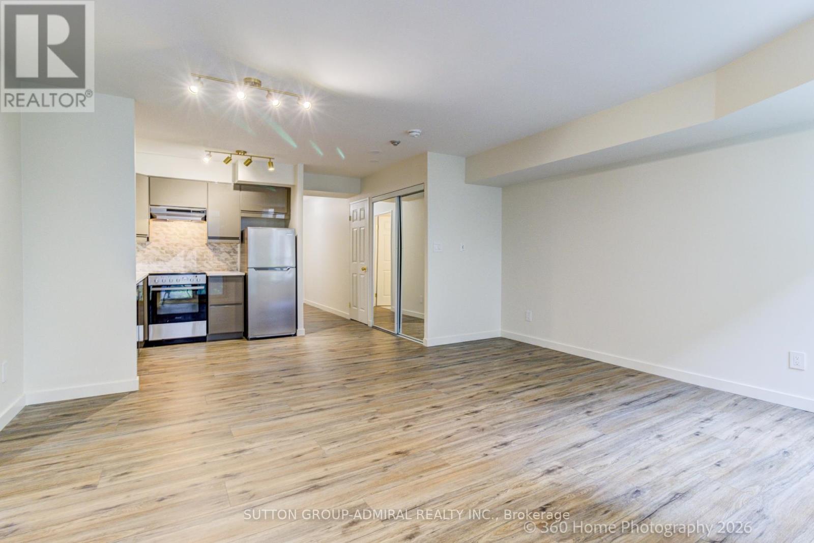 #501 43 EGLINTON AVENUE E - 15