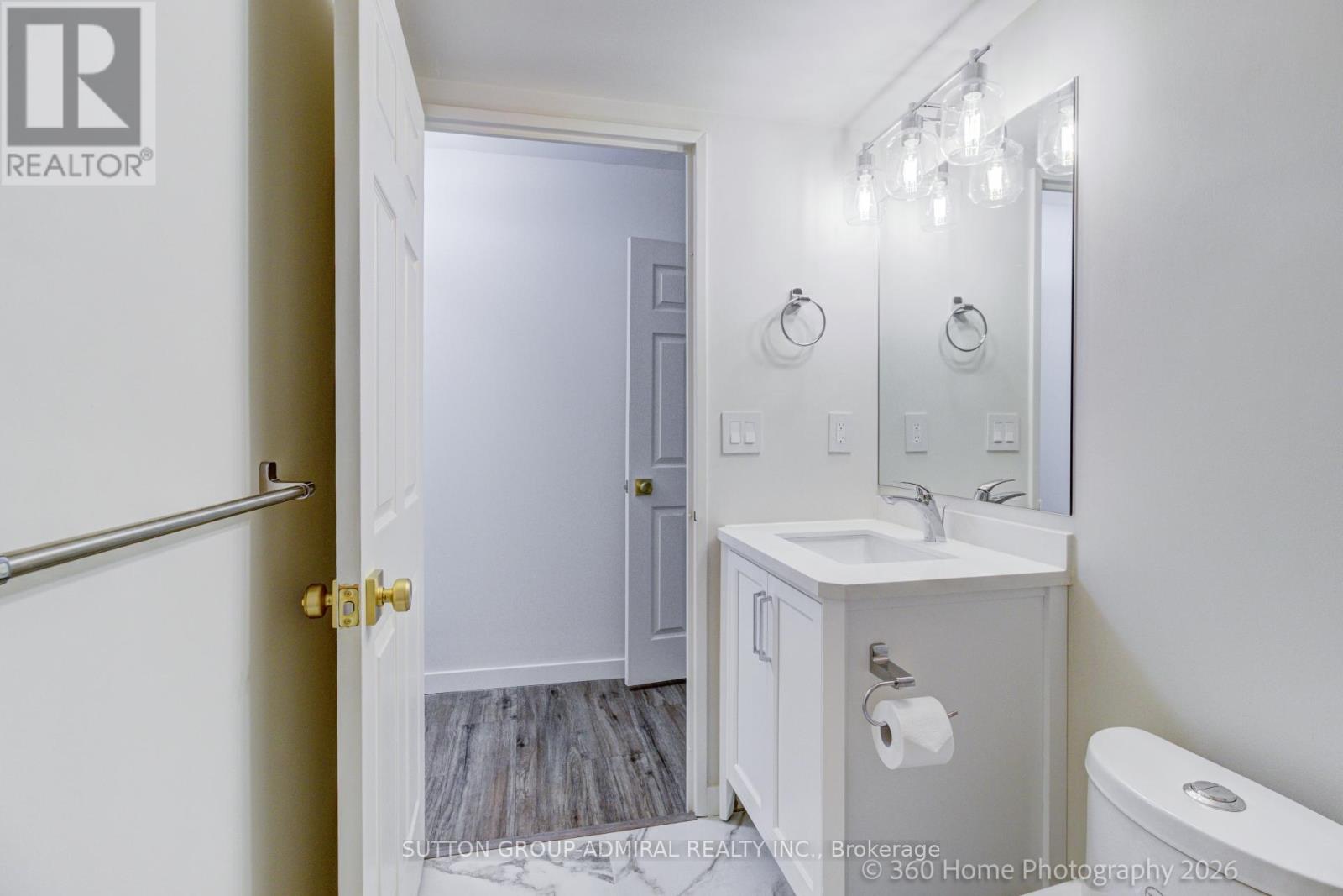 #501 43 EGLINTON AVENUE E - 19