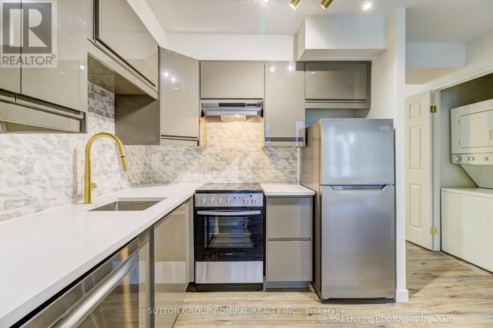 #501 43 EGLINTON AVENUE E - 22