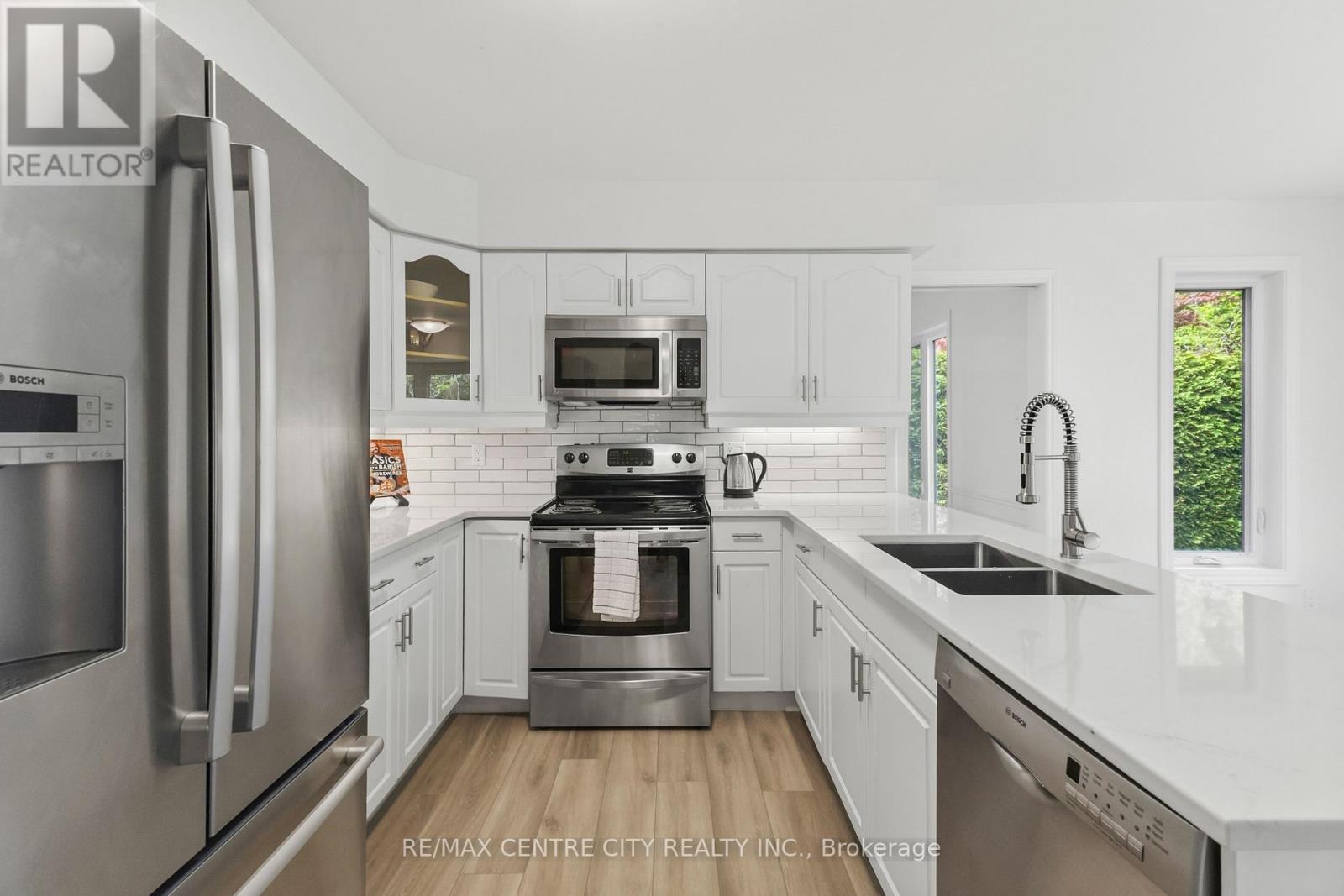 83 BRACEBRIDGE COURT - 18