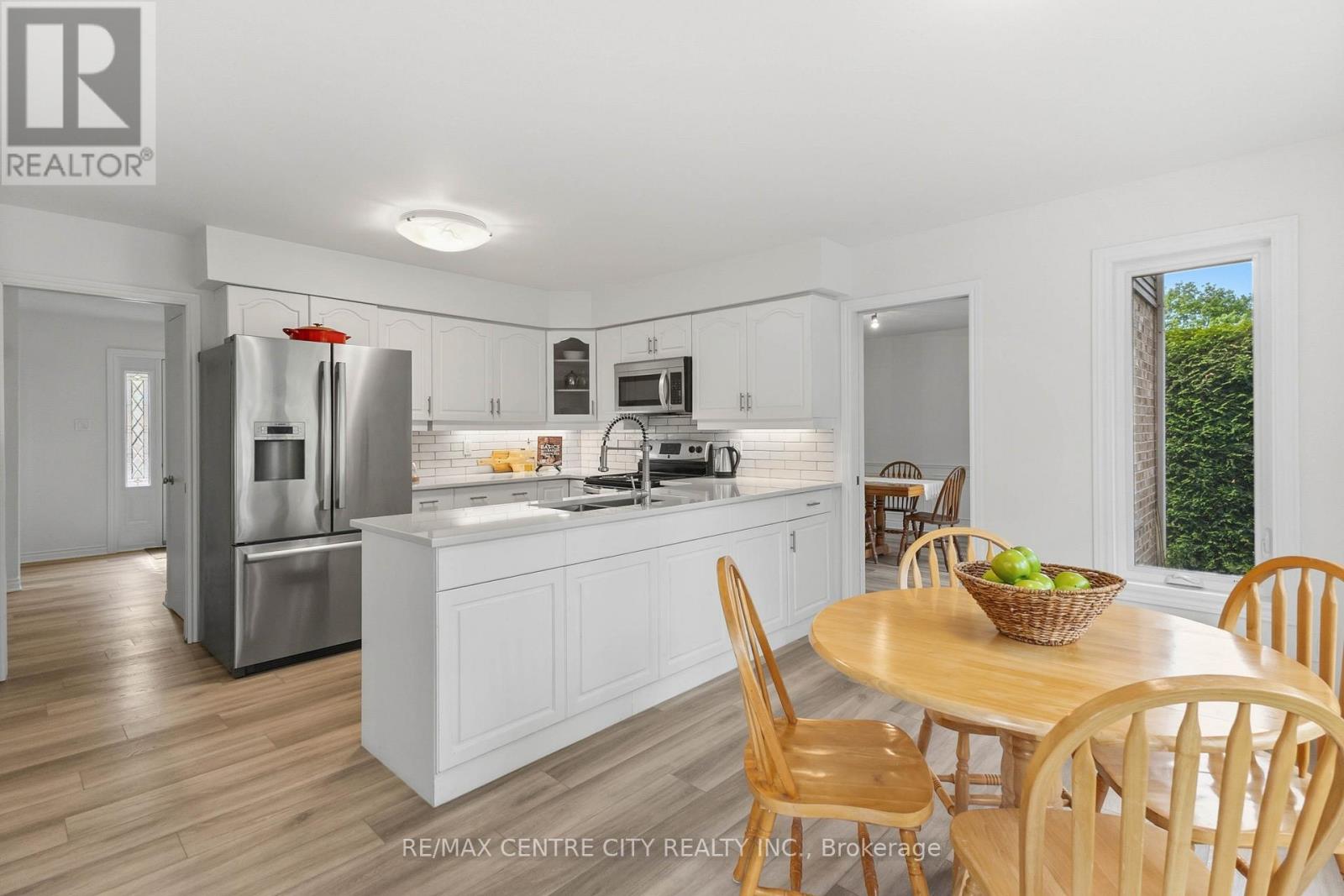 83 BRACEBRIDGE COURT - 21