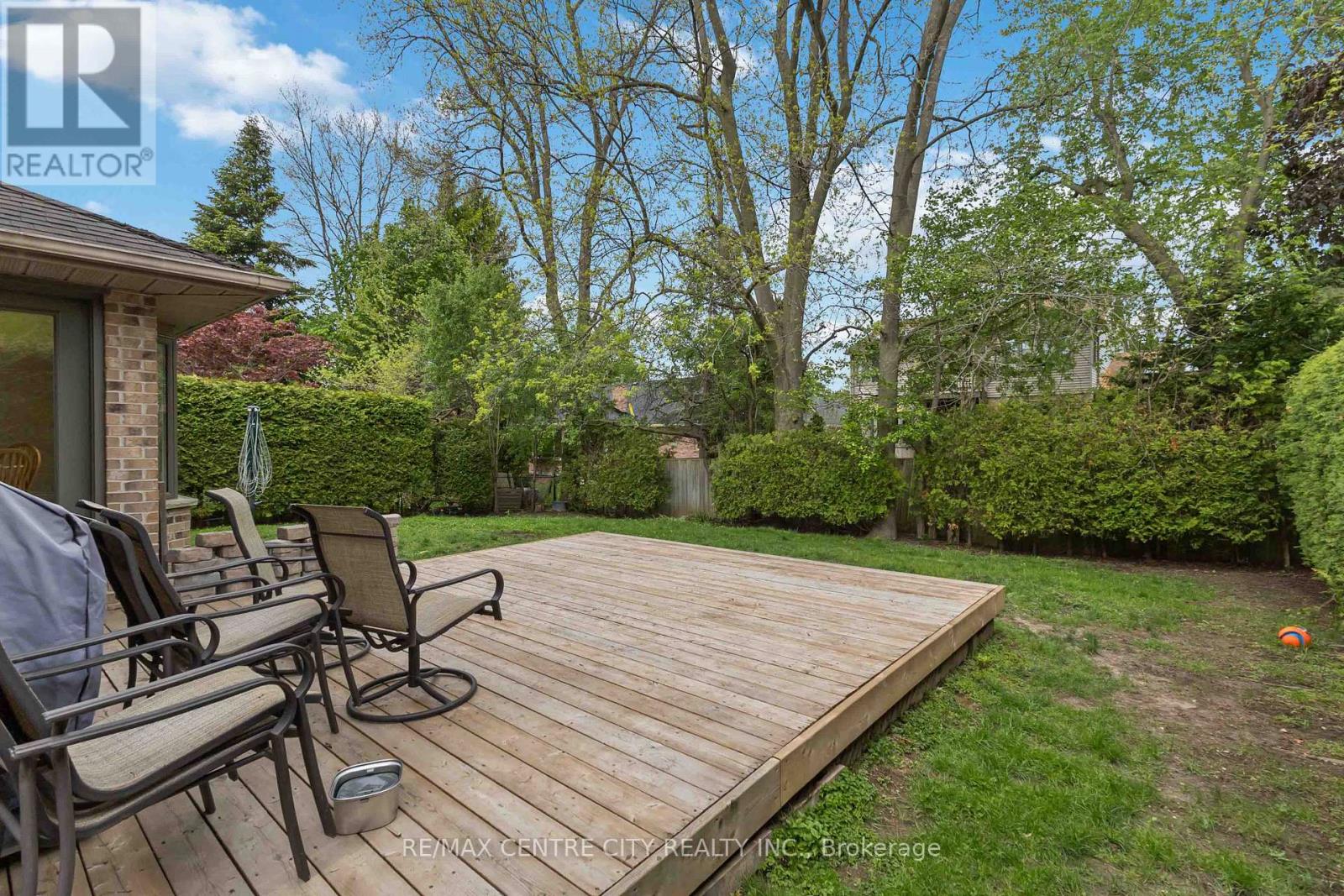 83 BRACEBRIDGE COURT - 42