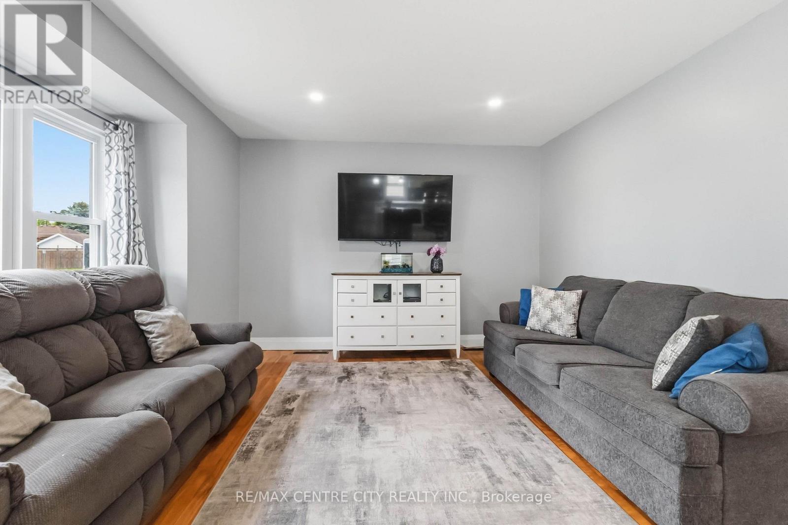 414 FLANDERS ROW - Image 17