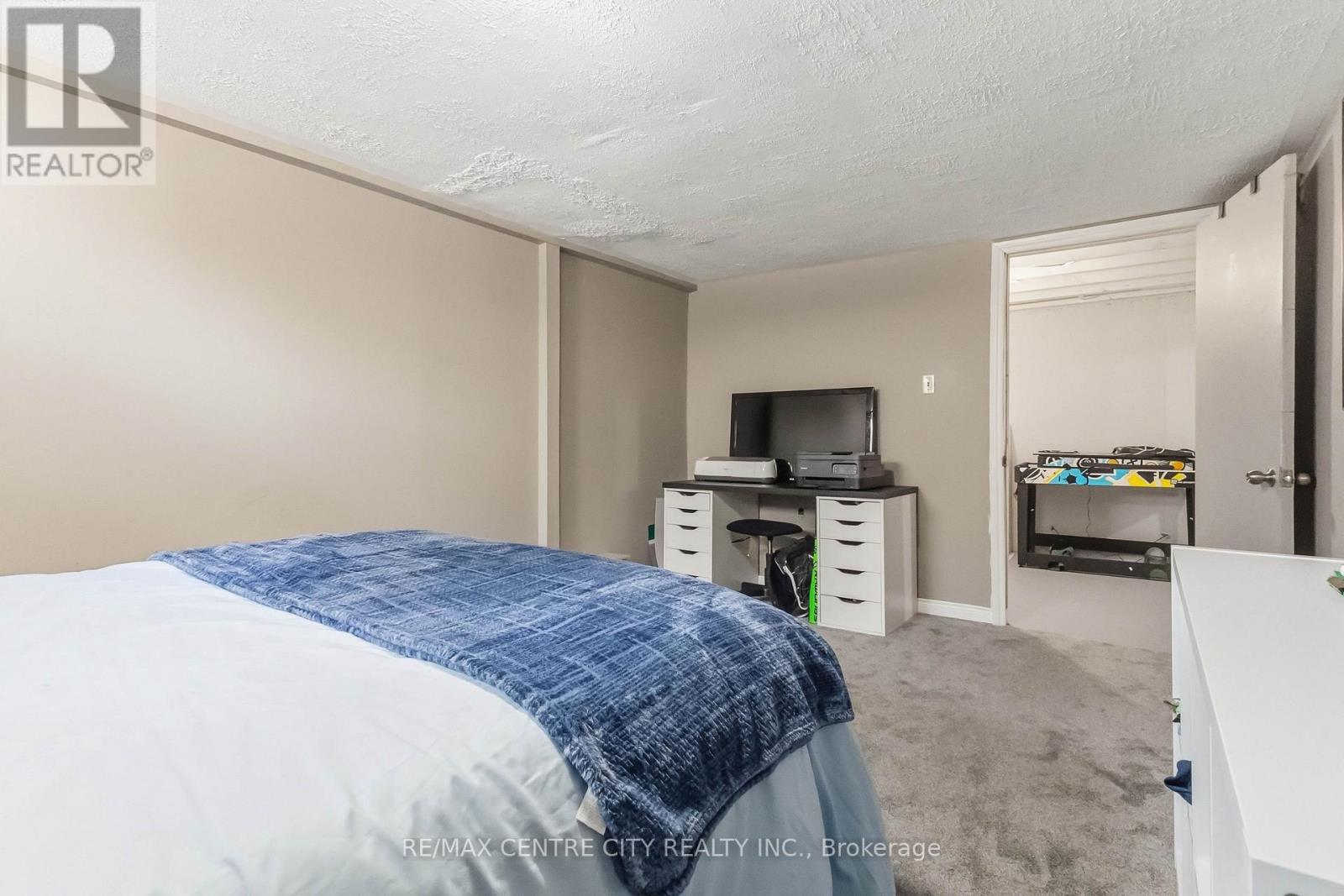 414 FLANDERS ROW - Image 37