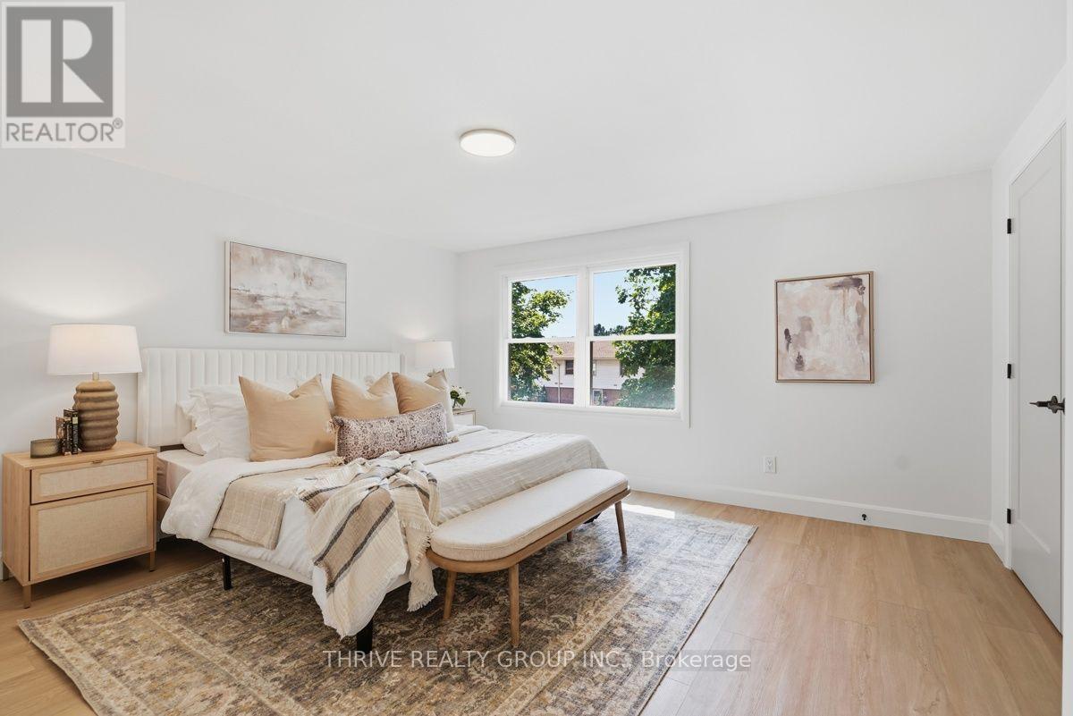 #96 51 SHOLTO DRIVE - 18