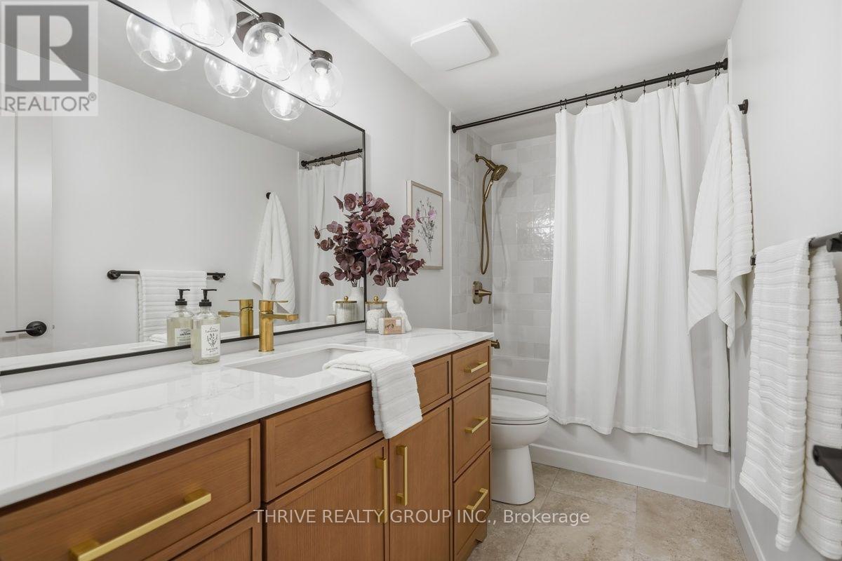 #96 51 SHOLTO DRIVE - 25