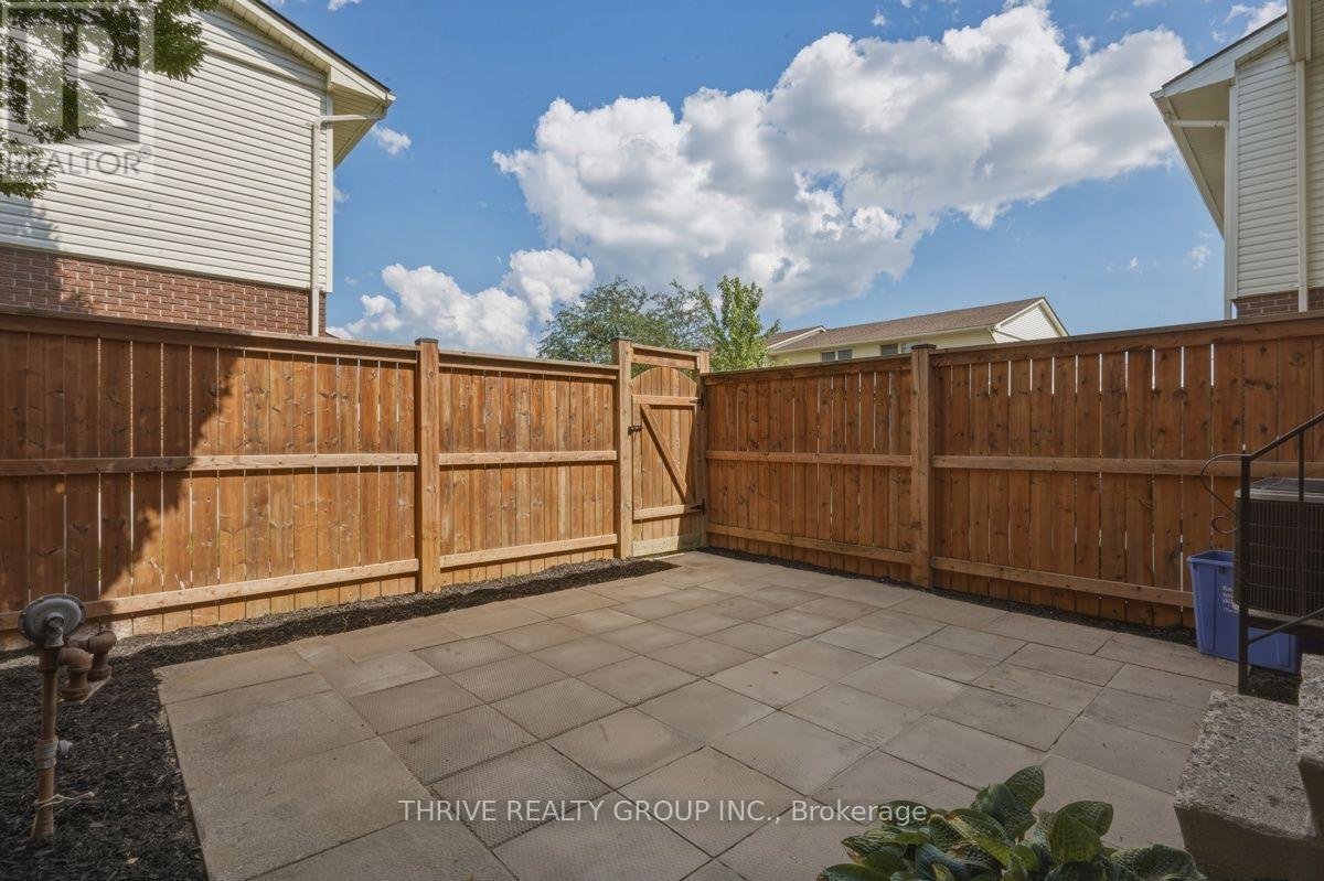 #96 51 SHOLTO DRIVE - 31