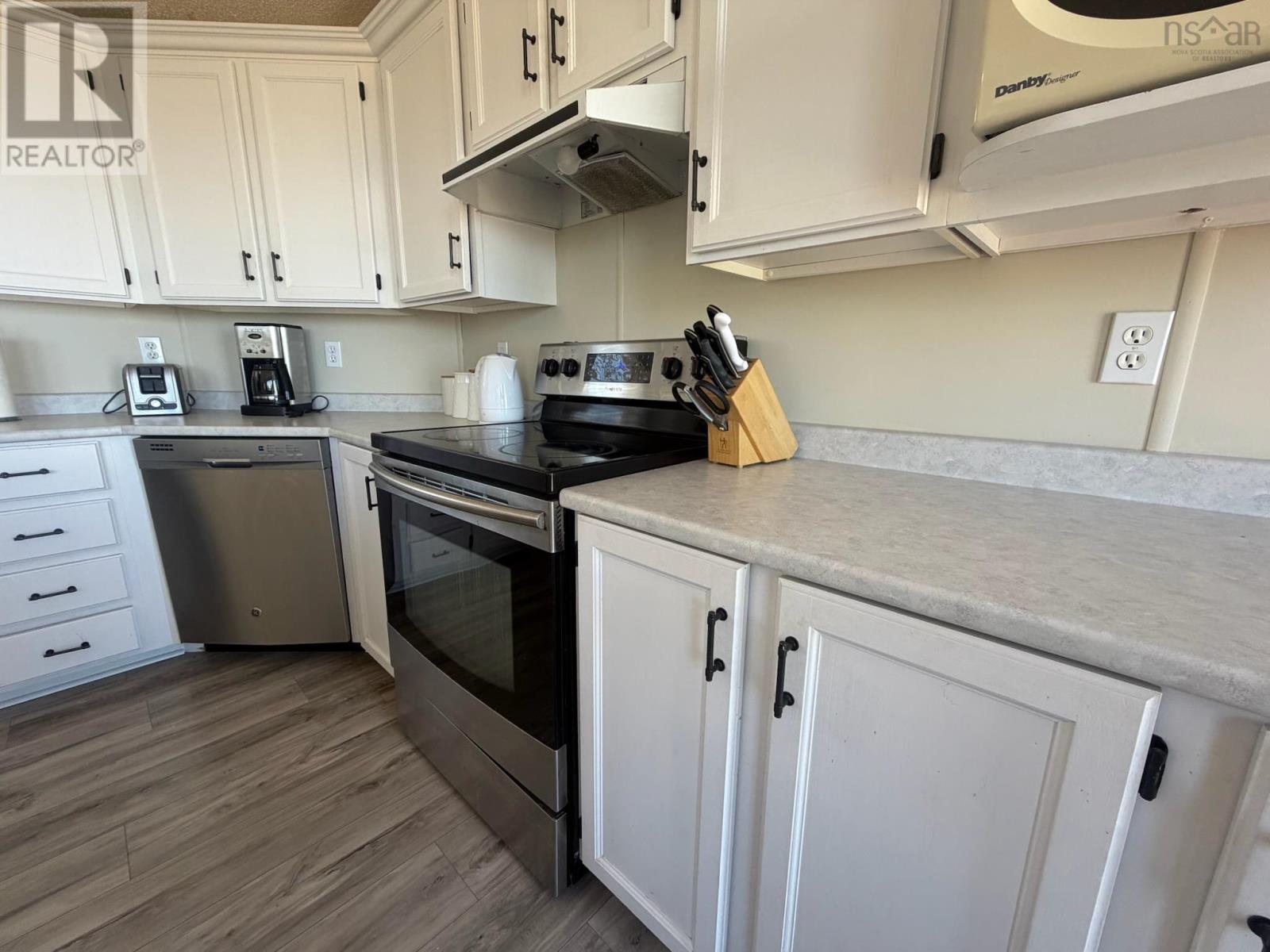 444 Shore Road - 30
