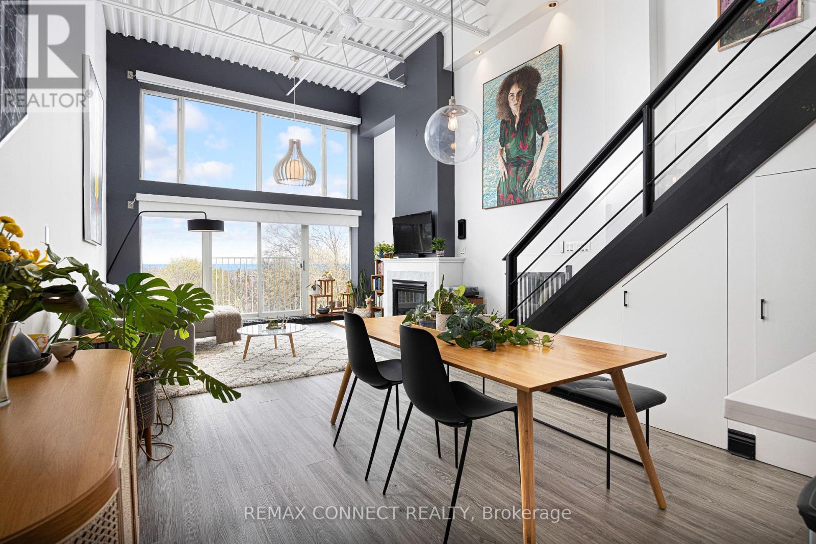 #4 517 KINGSTON ROAD - 1