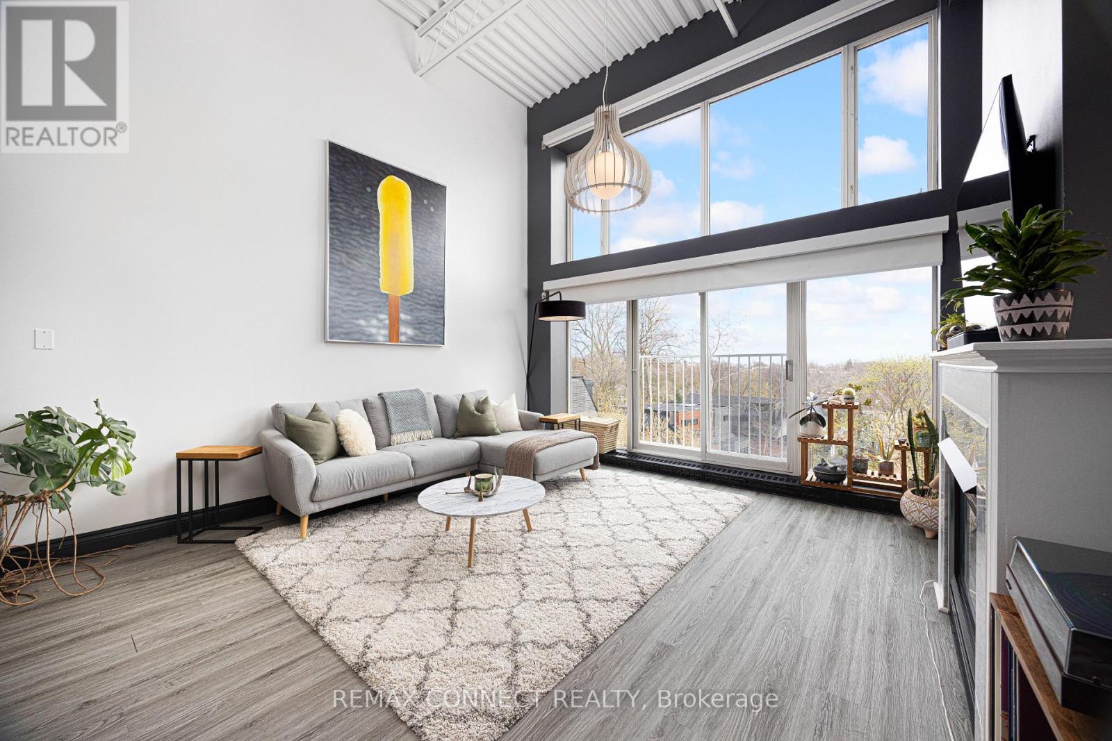 #4 517 KINGSTON ROAD - 10