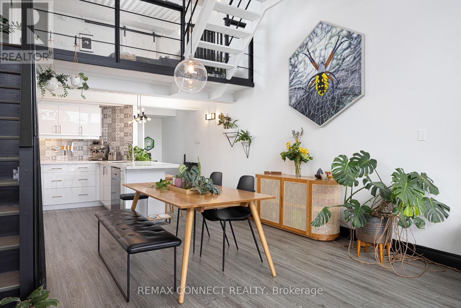 #4 517 KINGSTON ROAD - 15