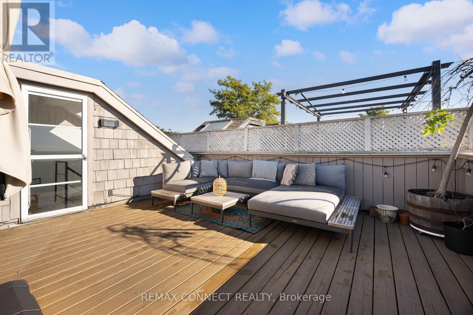 #4 517 KINGSTON ROAD - 37
