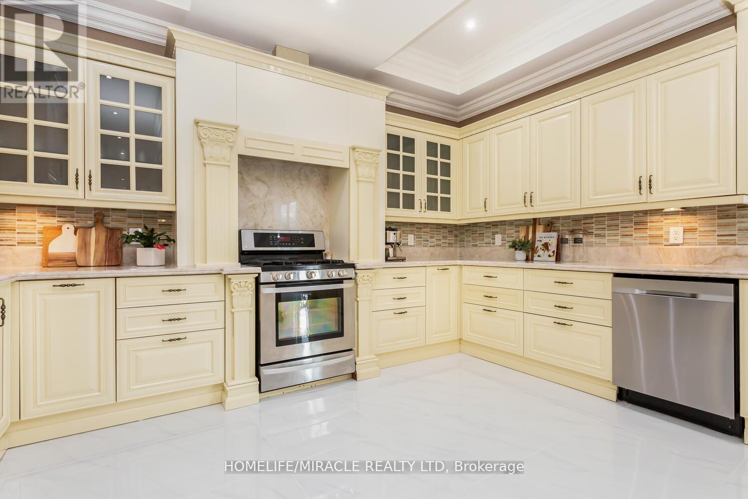 369 TOYNEVALE ROAD - 19