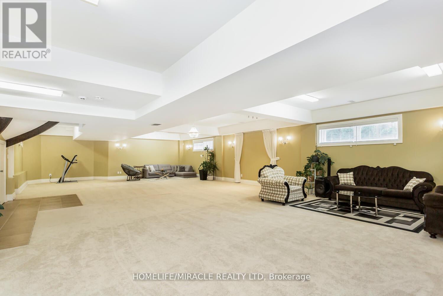 369 TOYNEVALE ROAD - 34